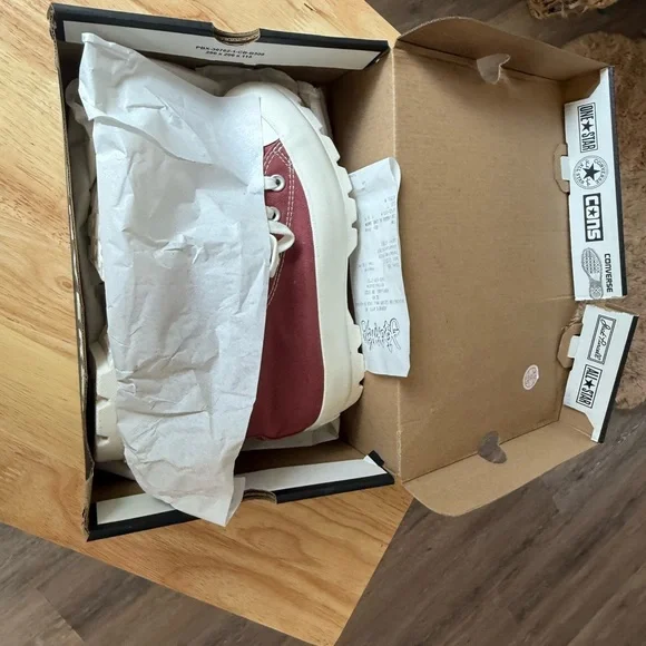 Converse Chuck Taylor All Star Lugged High Top Sneaker Burgundy Women’s 7 Shoe - Picture 6 of 8